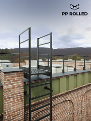 Вертикальная пожарная лестница П1-1 с площадкой 800х800 ROLLED ОЦ L=2800мм ГОСТ Р 53254-2009